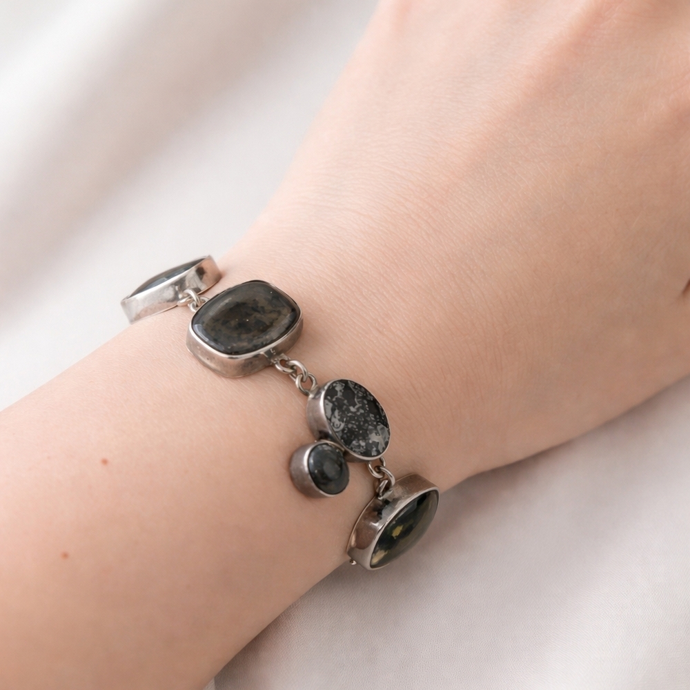 Vintage Sterling Silver Modernist Bracelet with Green Agate Stones